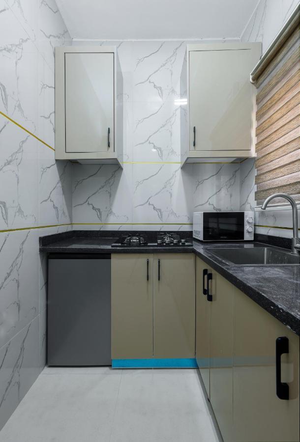 Bkt Cribs - Apartments & Suites Abuja Ngoại thất bức ảnh