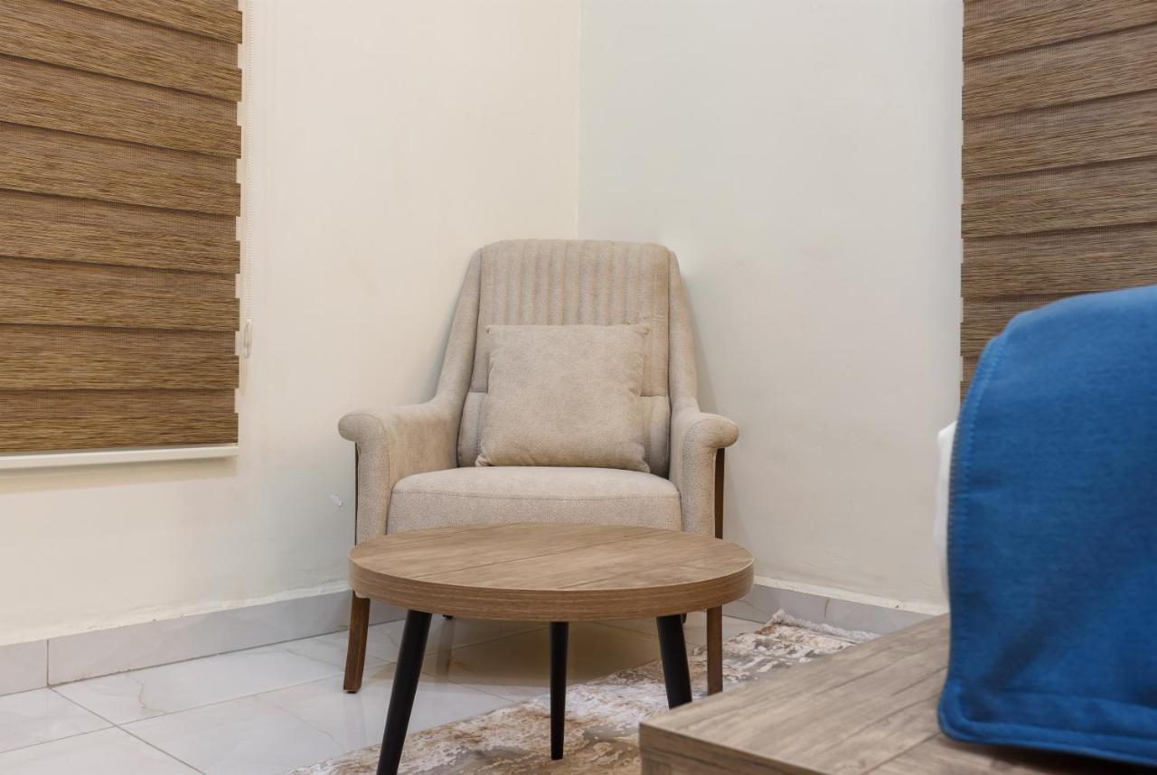 Bkt Cribs - Apartments & Suites Abuja Ngoại thất bức ảnh